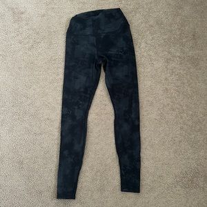 ALO HIGH-WAIST SOLARIZED TIE-DYE LEGGING - BLACK